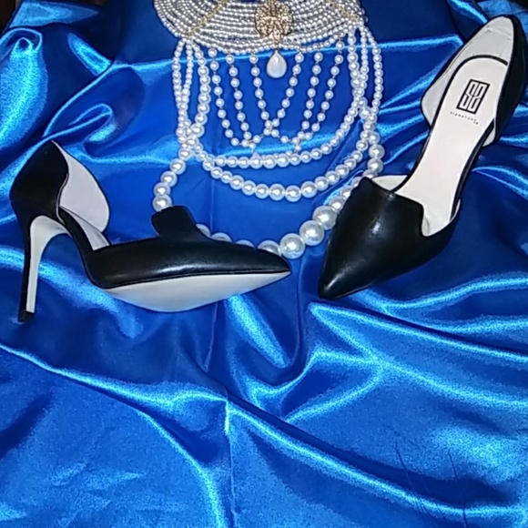 Shoe - Picture 1 of 1